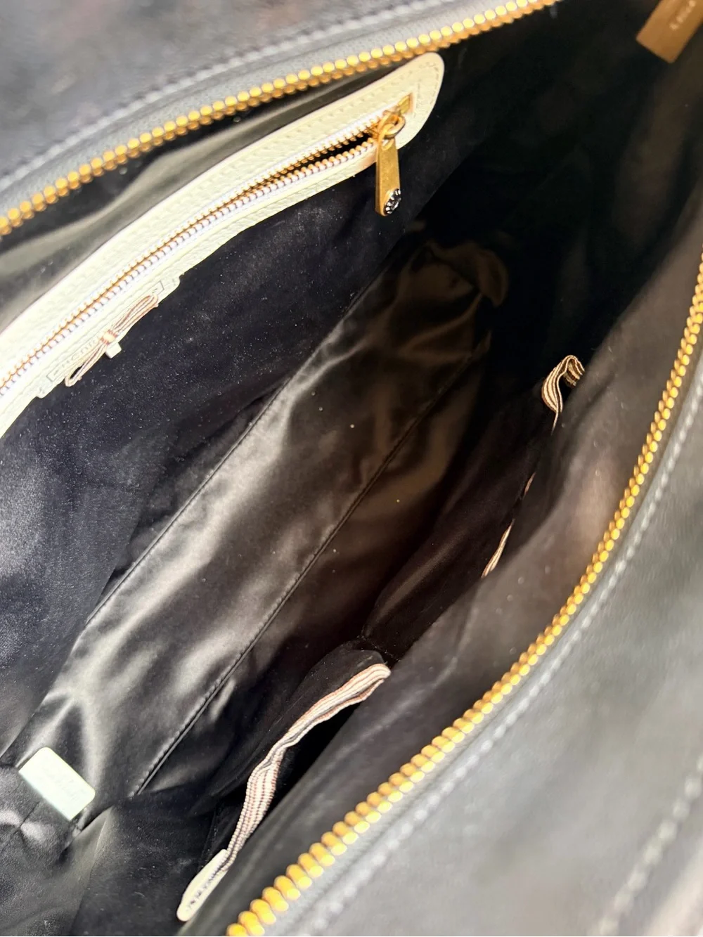 RARE Henri BENDEL 712 Zip Tote Black Quilted Puffy Leather Large Bag Gold Chain